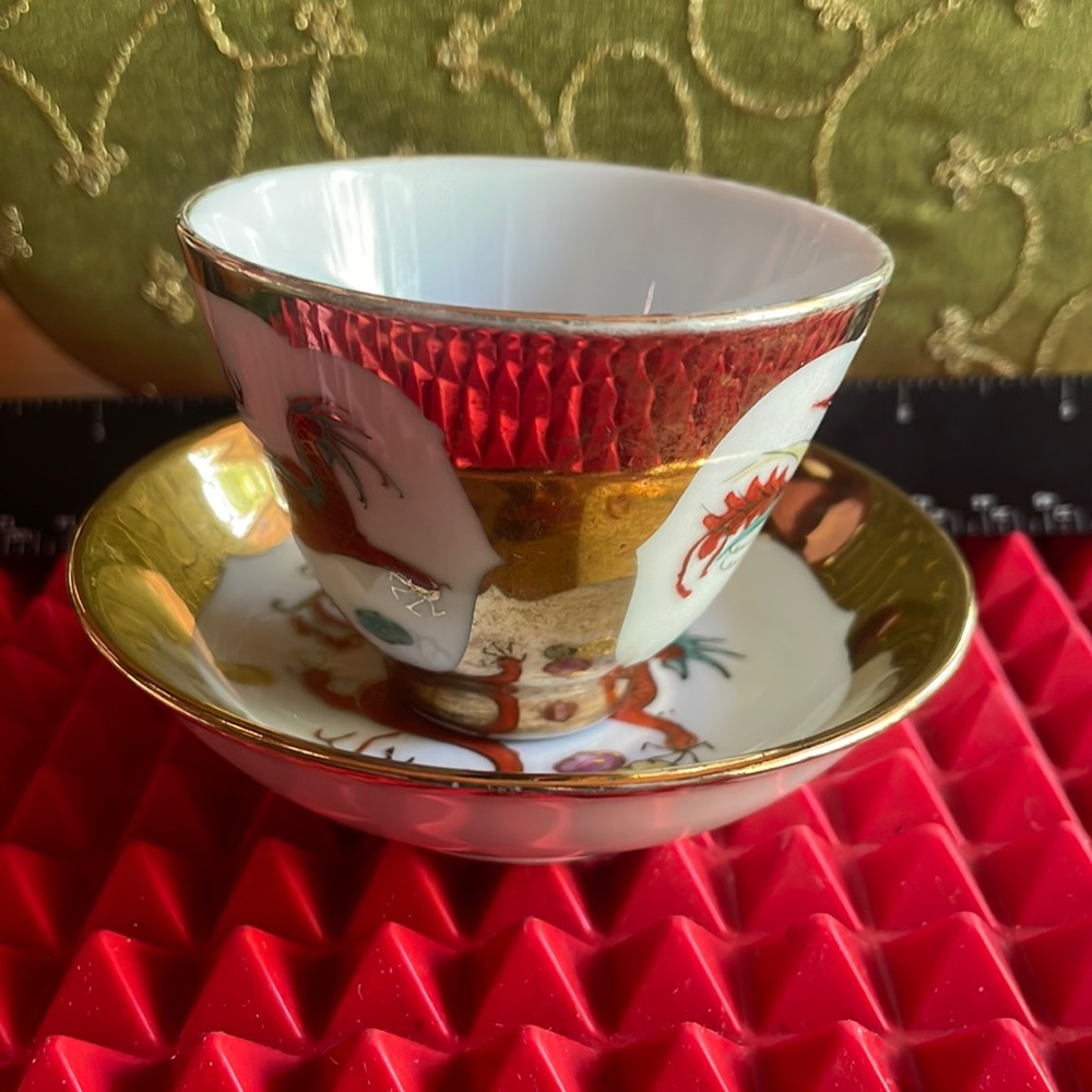 SMALL ANTIQUE DRAGON AND PHOENIX GOLD TEACUP AND SAUCER